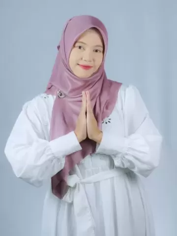 Nur Lailatus Sholikah, S. Sos